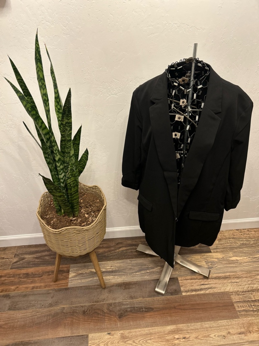 Women's Black Notch Lapel Single-Breasted Blazer Suit Jacket One-Button Lined
